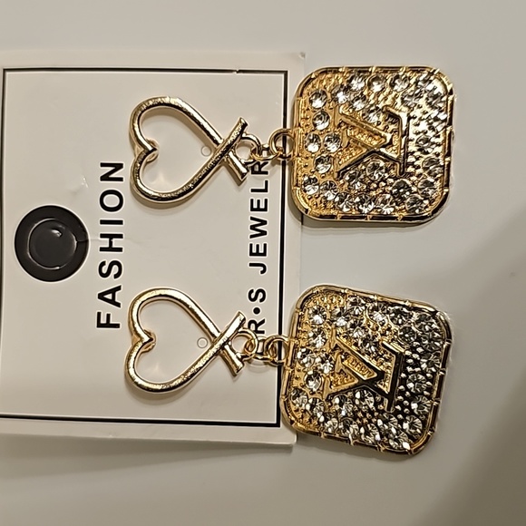 Designer earring. - Picture 3 of 3